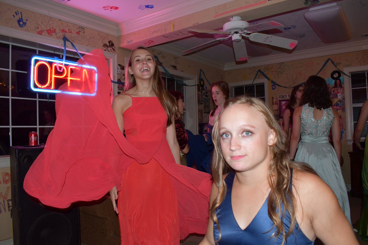 SebMusicante's tweet photo. My friends and I will never grow up and leave our childlike minds behind. Every year we are always planning some awesome, silly, crazy things that we never fail to have fun at. This year we threw a PROM and it was the best⚡️ https://t.co/UJKnEbGXge
