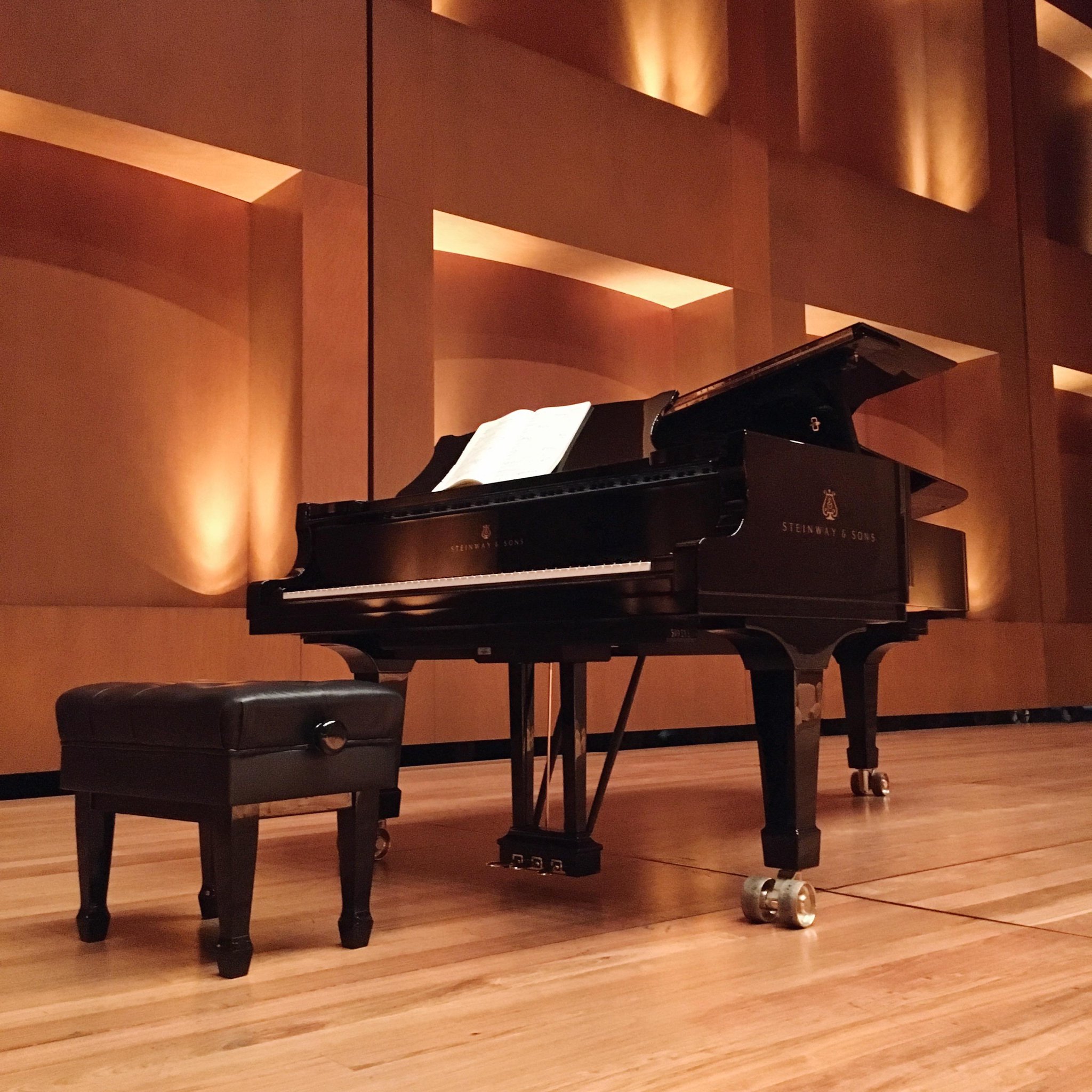 Steinway & Sons @SteinwayAndSons  Follow “The more I hear its nuances of sounds, the more I realize the wealth of colors only a Steinway can produce.” — Murray Perahia  📸: Daniel Mongua –> steinway.com