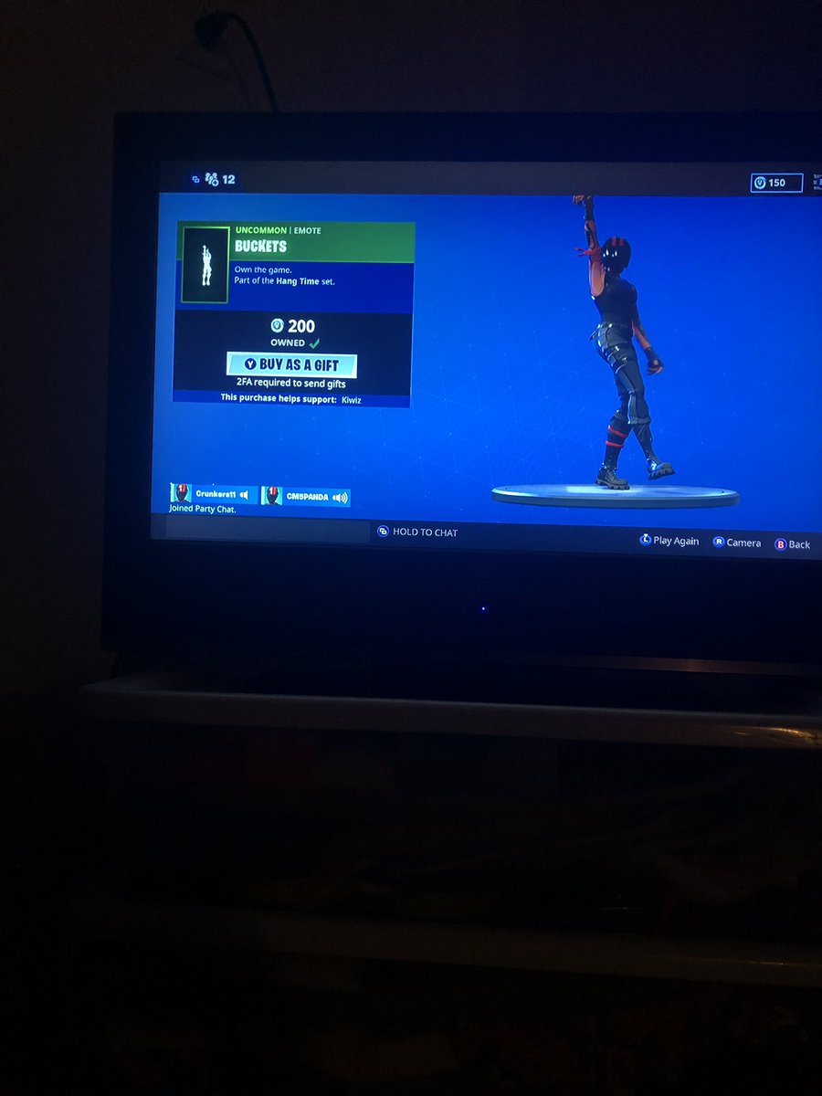 ColeSteffens's tweet image. I use code kiwiz in the item shop, what’s in your item shop? #codekiwiz #fortnite #buckets