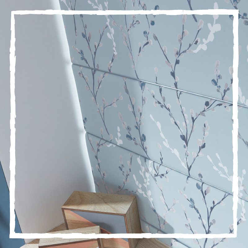 selectblind1971's tweet photo. Who said botanical style had to be green? The subtle and chic blue patterned roman blinds look lovely. #interiorstyle 

 https://t.co/gxb3KxygGd https://t.co/GapSGzGDGy