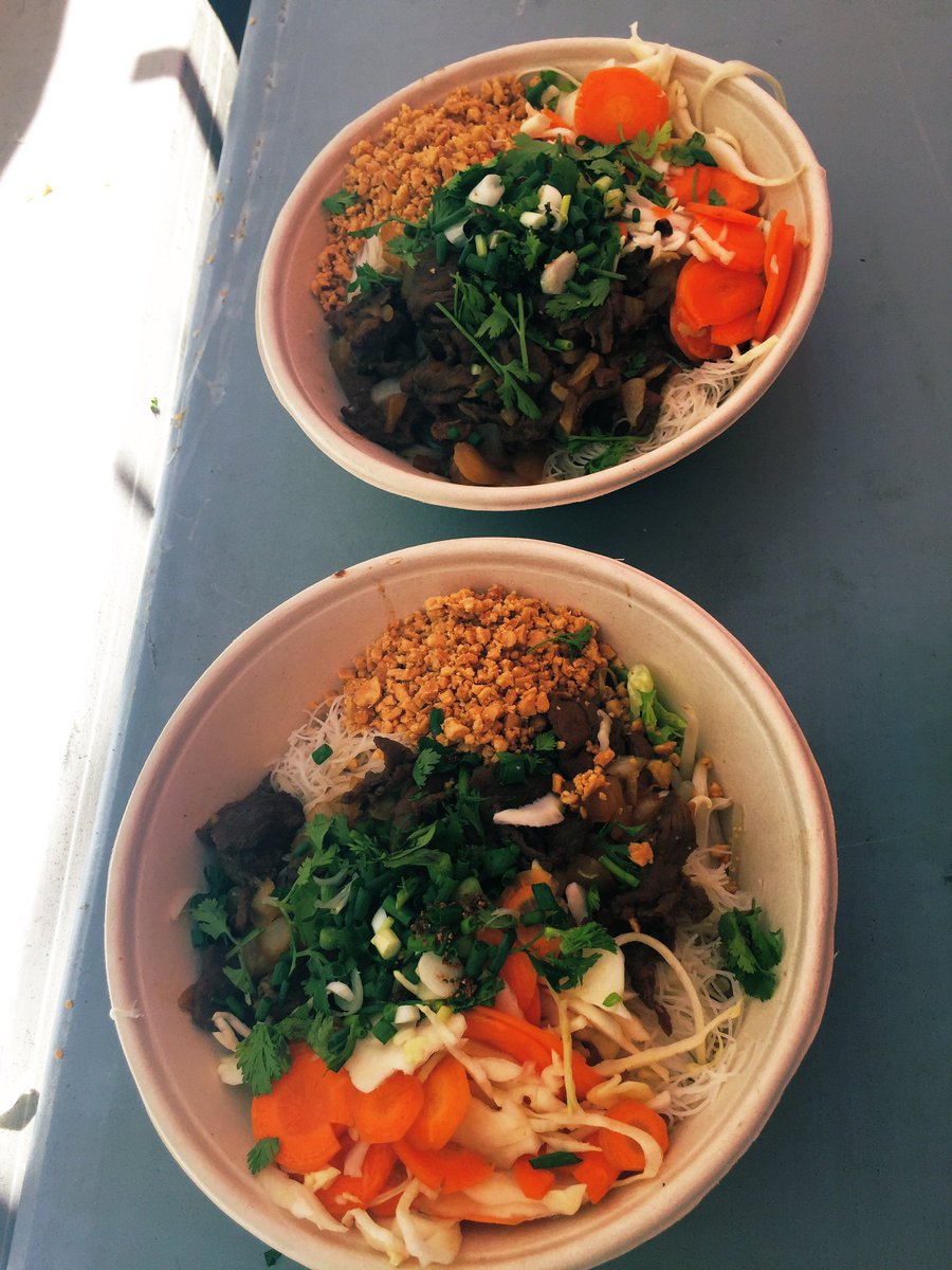 Unikeco's tweet photo. Le #superbobun by @LePetitCambodge @WeLoveGreen #drasticonplastic #compostable https://t.co/L1YKDaRdkD