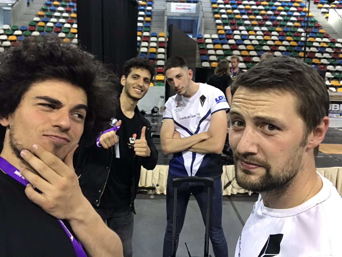 Labyrinthite4's tweet image. Souvenir de #VandoeuvreInGame... @HeliosGamingFR