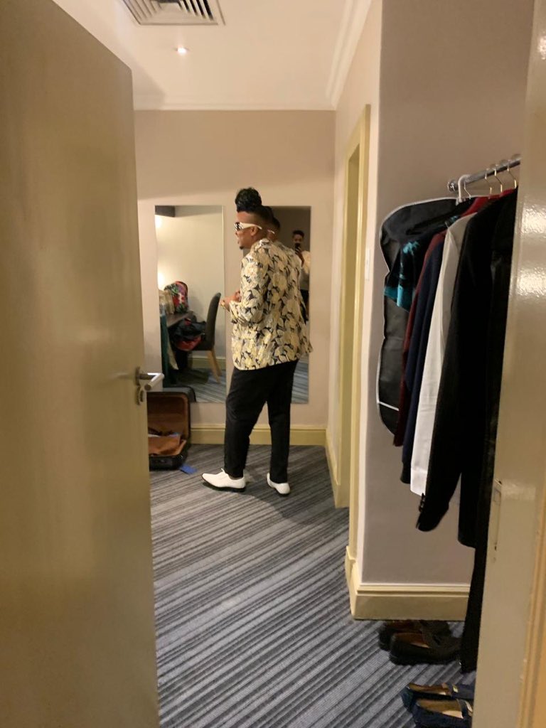 MphoPopps's tweet image. Self proclaimed son of Papa Penny #sama25 #Ahee #hahaha #goldbone
Styled by: @kwena_Baloyi 
Hair by: @mosdefhair