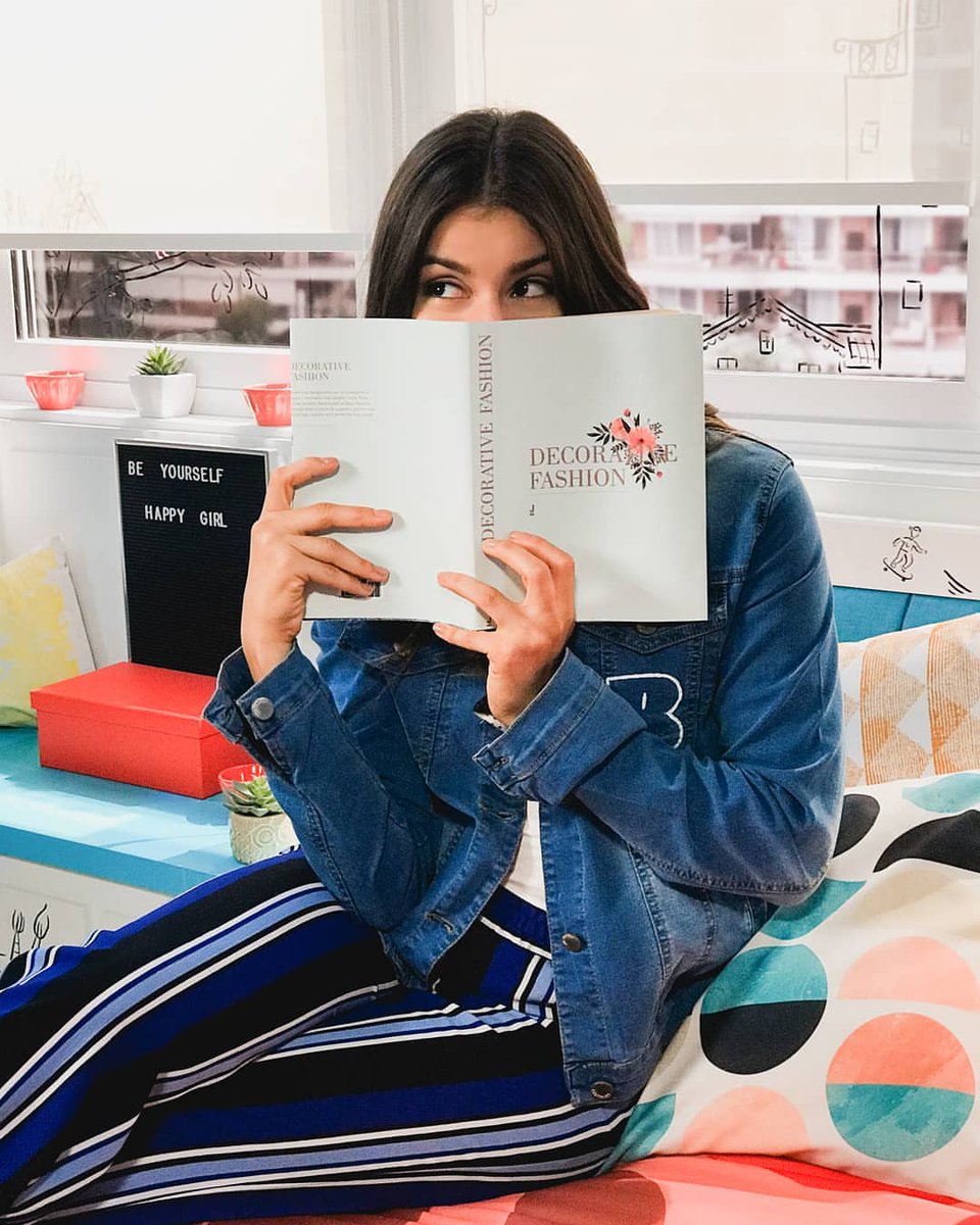 [😘] Cuenta fandom de #DisneyBia en Latinoamérica. ¡No dudes en unirte! ❤