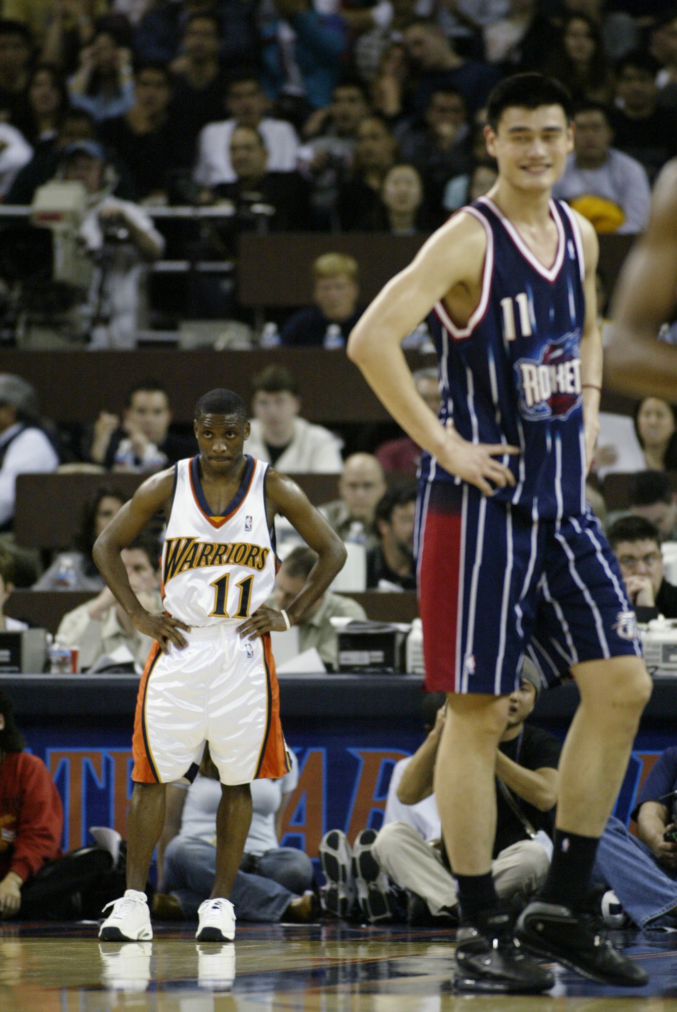   5 5, 135lbs  Undrafted  13 NBA seasons

Happy Birthday to Earl Boykins. Defied the odds. 