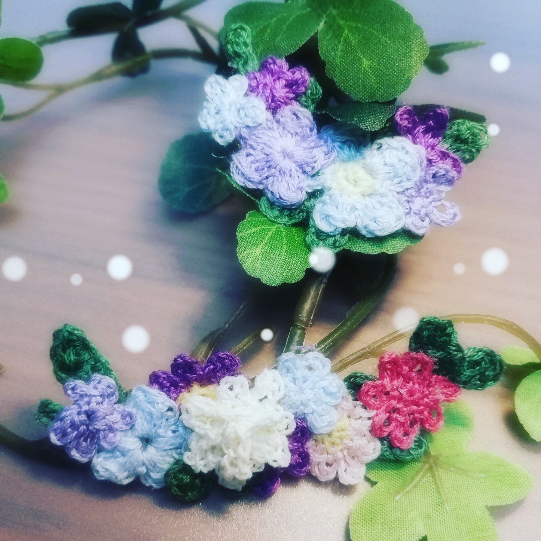 Little Cherry 刺繍の花たち ふわふわな感じのアクセサリーに なったらなーって思ってます ハンドメイド ハンドメイド好きさんと繋がりたい ハンドメイドアクセサリー 刺繍糸で編み物 刺繍糸 刺繍花 花束 ふんわり 刺繍糸アクセサリー