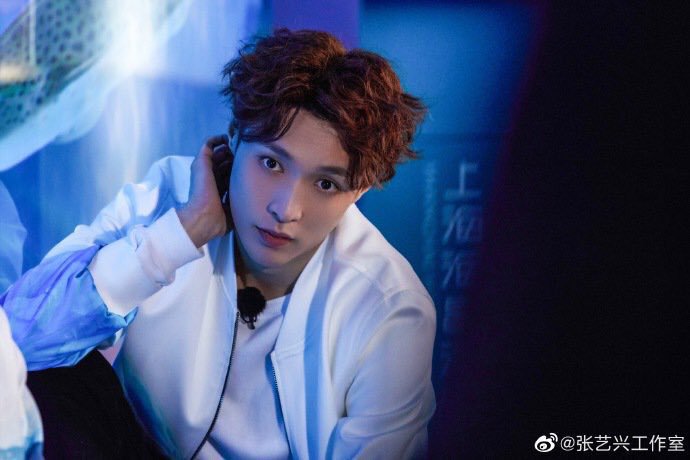 WeAreAerisHeart's tweet photo. 190602 | 张艺兴工作室 Weibo Update with #YIXING (3/3)
https://t.co/v0F0caDmI8
#LayZhang #CallingForCapLay
#EXO #엑소 @weareoneEXO @layzhang
#PremiosMTVMIAW
#MTVLAKPOPEXO #MTVBRKPOPEXO
《 WeAreAerisHeart 》 https://t.co/VVIspZIauH