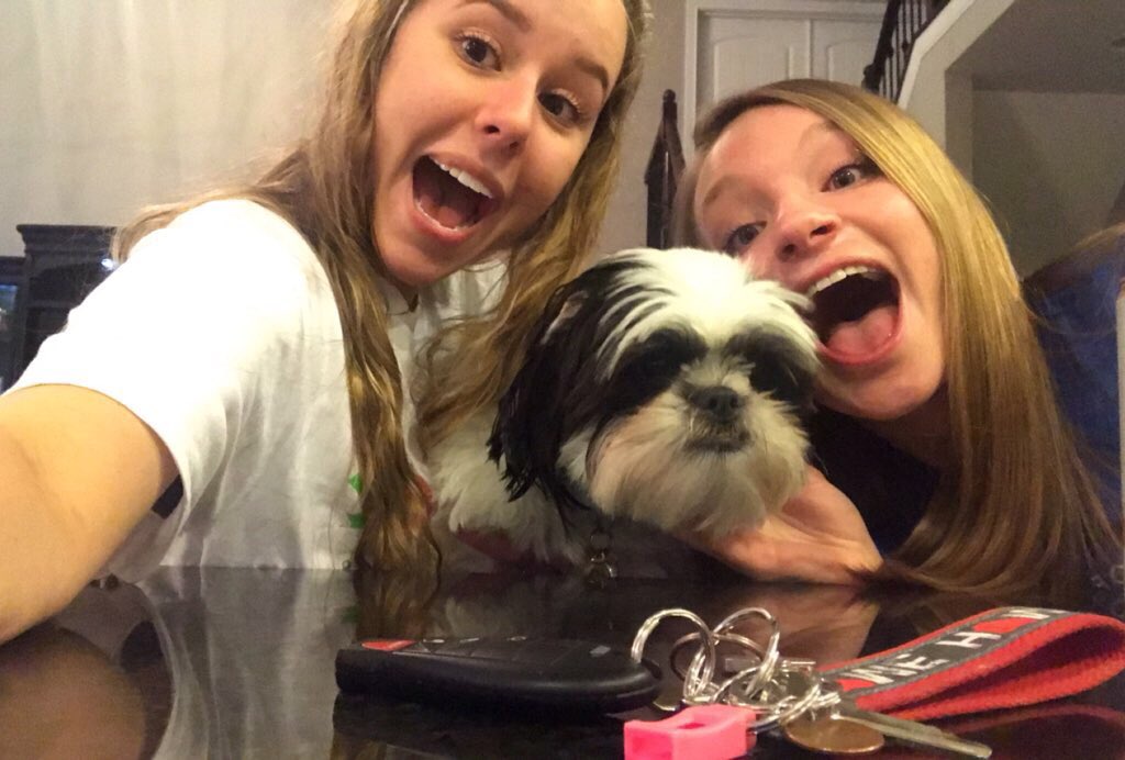 abby_ayers_ tweet picture