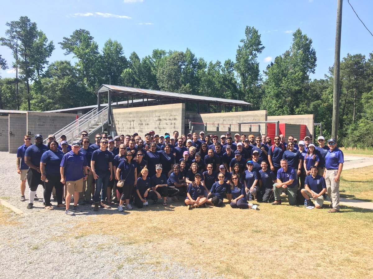 DeanKenKeen's tweet photo. ⁦@EmoryGoizueta⁩ with Evening MBA21 class conducting the Fort Benning Leader’s Reaction Course. Putting their team and leadership skills to the test. ⁦@Wendy_Tsung⁩ ⁦@jmike811⁩ https://t.co/iKITWRgjFB