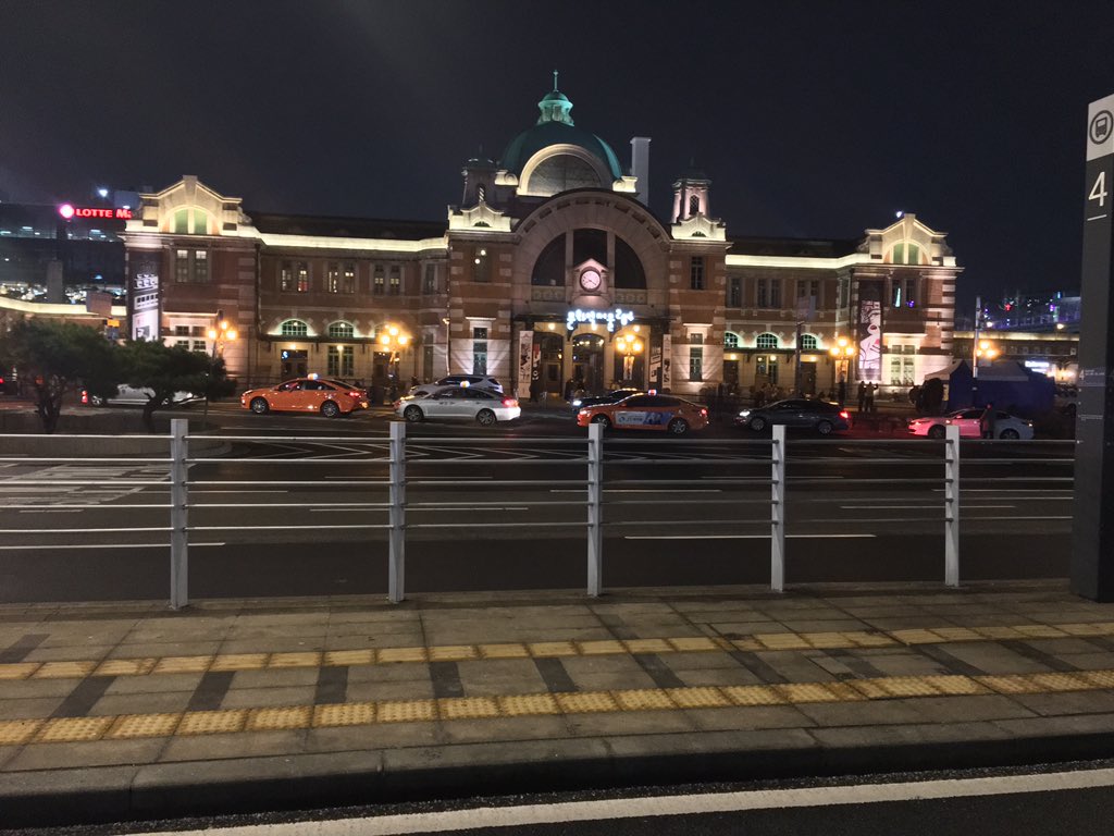 BirchFlying's tweet photo. 늠름한 모습의 옛서울역..
夜の旧ソウル駅 https://t.co/wUH2EImyHB