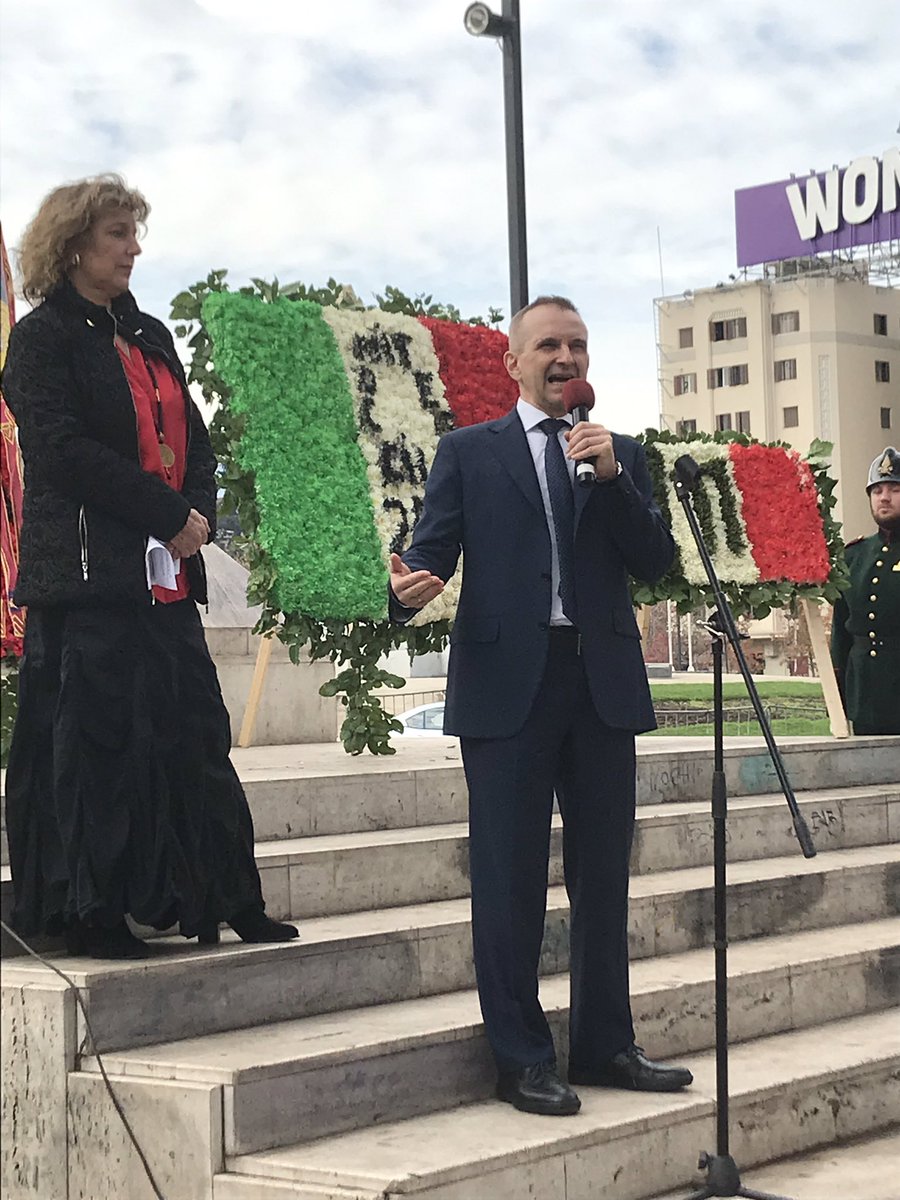 MauroBattocchi's tweet photo. Celebrando juntos la #FestadellaRepubblica 2019 en la #PlazaItalia de #Santiago: reconociendo el trabajo y los sacrificios de los italianos que han dado un inmenso aporte a la vida de #Chile #2giugno @ItalyinChile #Vivalitalia #Vivereallitaliana https://t.co/2y4y1aXb0i