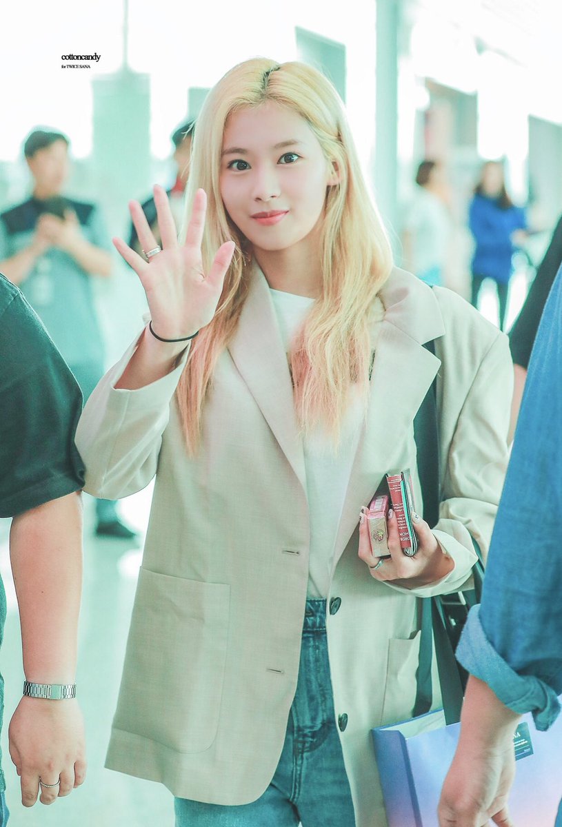 sanaspics's tweet image. 190601