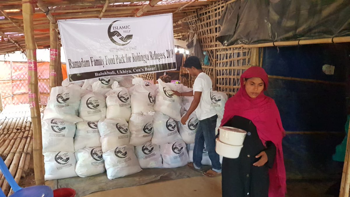 IslamicHelp's tweet photo. For 20+ months, you've been helping us support #Rohingyarefugees in Bangladesh. That work's continued this Ramadan with family food packs to Rohingya refugees at Cox’s Bazar, providing them with enough food for suhoor &amp; iftar every day during this blessed month. Thank you to all. https://t.co/Sfdmj8A2HL