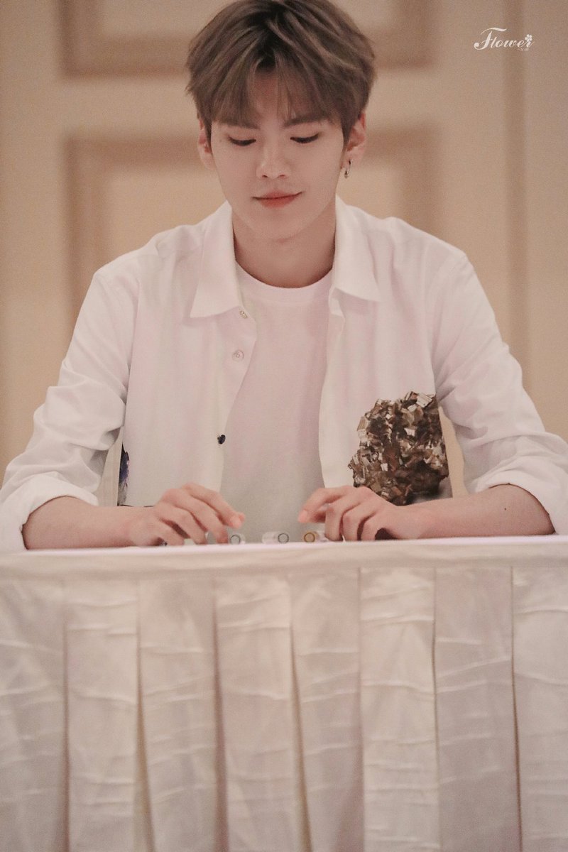 ✒ 190602 #BiWenjun งานแจกลายเซ็น @ Macao Cr.Onpic