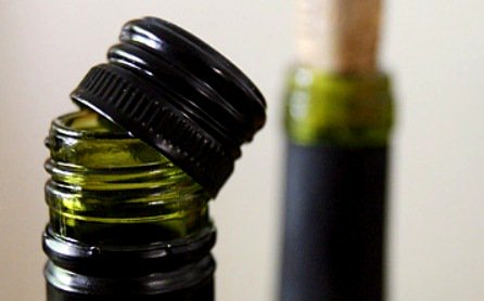 trescopas's tweet photo. ¿Sabés que un complemento dietario basado en "Resveratrol" son basados en la UVA? Es un polifenol muy beneficioso para la salud. De allí la frase de Favaloro que 1 copa de vino por día hace bien. #VinoAlimento #VinoSalud https://t.co/y7Qjxri6mD