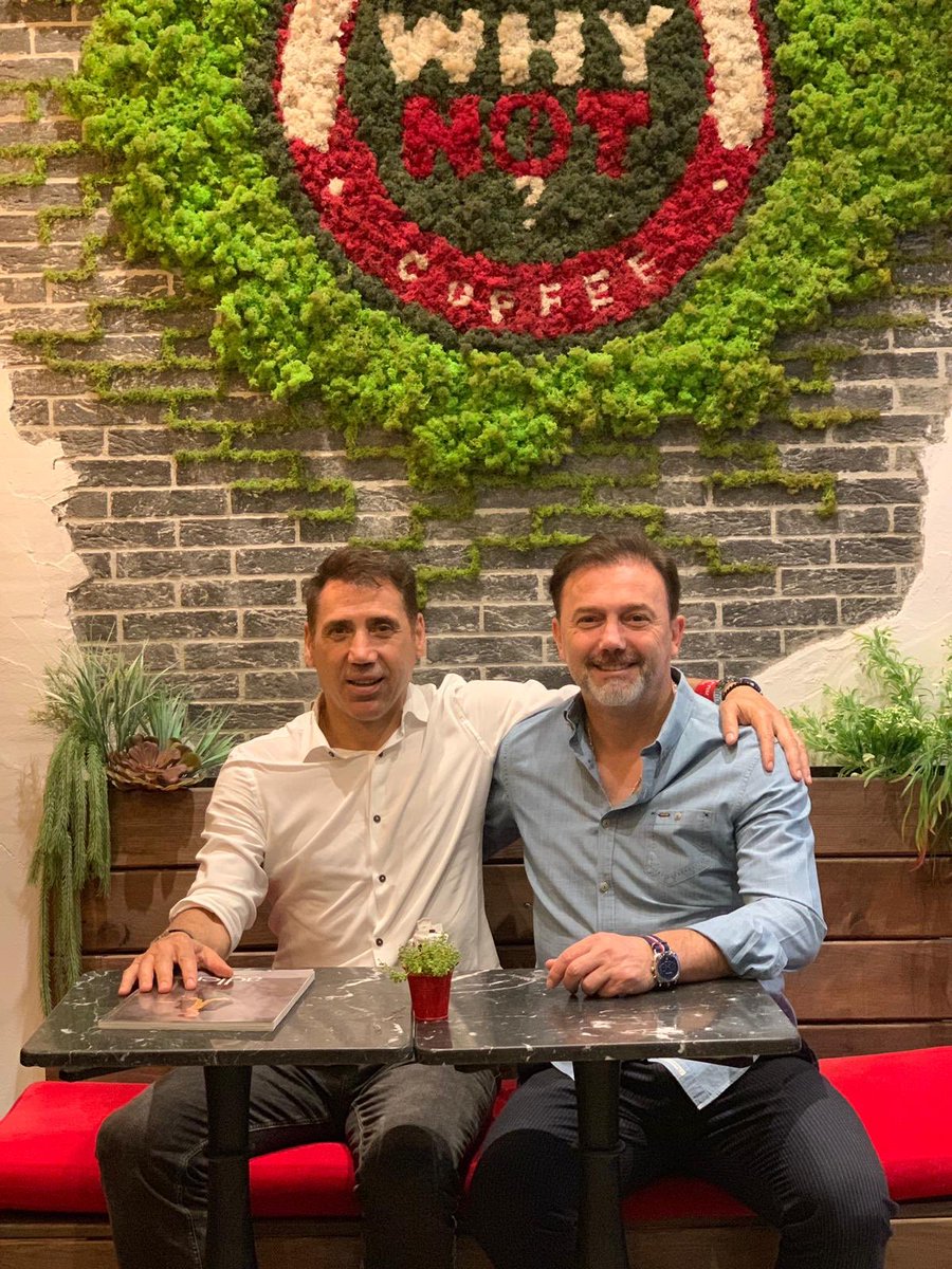 TÜRK FUTBOLUNUN EFSANE GOLCÜ FUTBOLCUSUNÜ ZİYARET ETTİM WHY NOT CAFE.