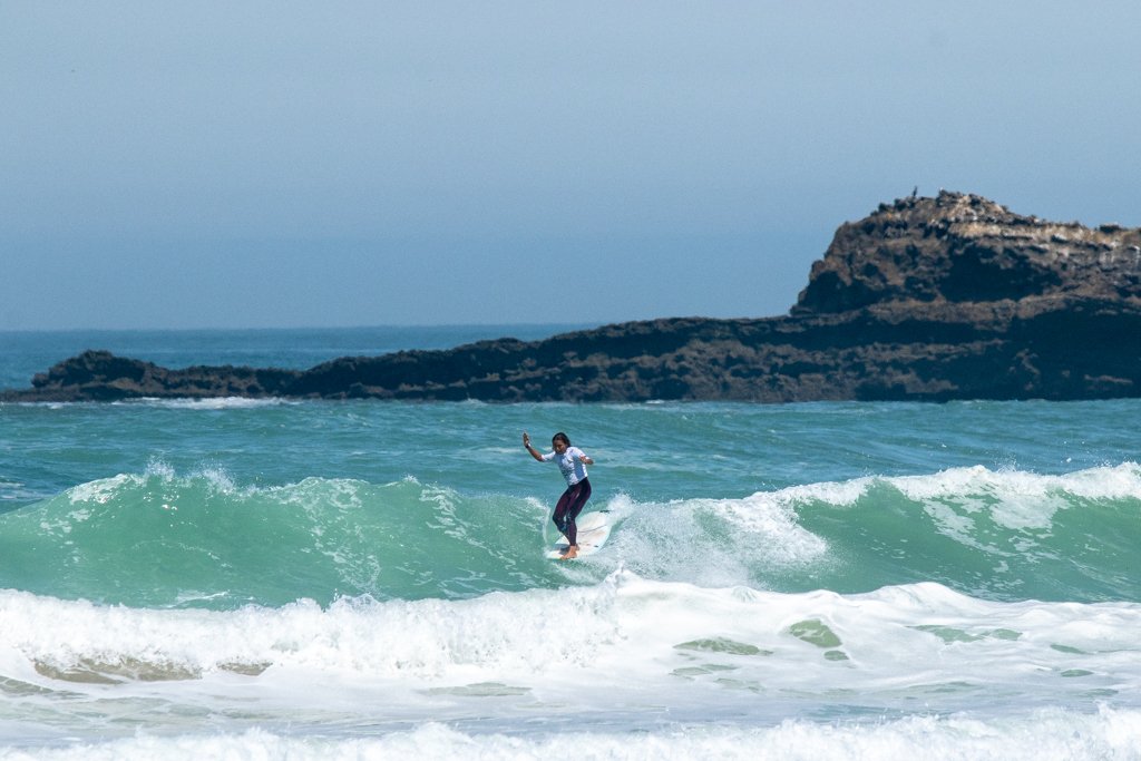 ISAsurfing's tweet photo. Domination from Host Nation in Biarritz, @surfingfrance Crowned Longboard World Champ.
▪️4 individual medals take France to the top at #ISAWLSC
▪️@bclemeter 🇵🇪 claims Men’s Gold, leads Peru to 🥈
▪️🇺🇸🥉, 🇧🇷 Copper
Full story: https://t.co/XxCPt2zkoG https://t.co/dHknzvaSr2