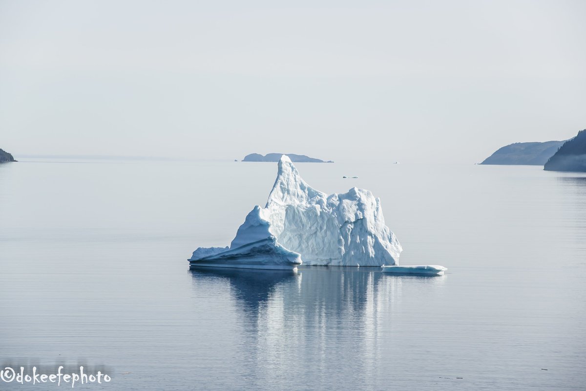 This thing has some size to it!!!  #iceberg #hampden #whitebay @NLIcebergReport @IcebergTweets @NLtweets huge @wxcentre @weathernetwork #newfoundland Sunday Morning Views!