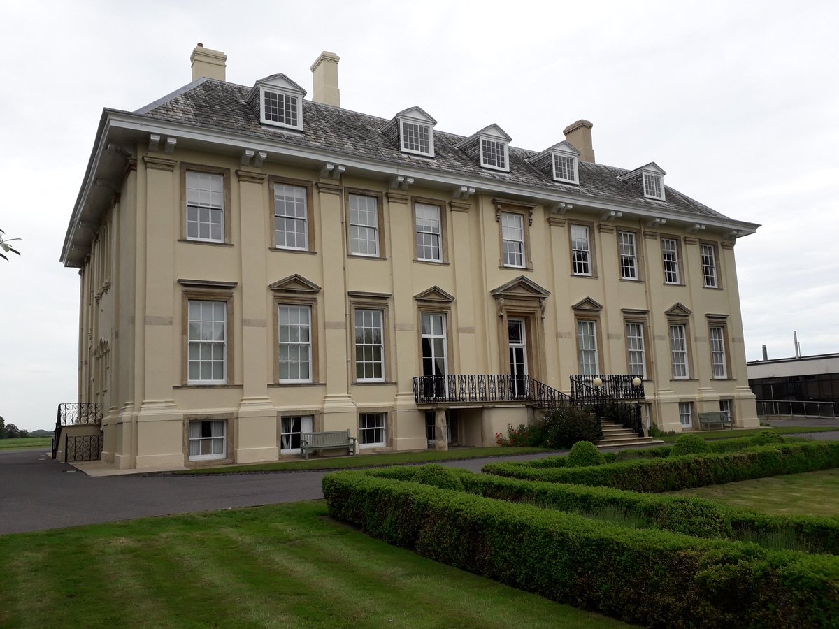 scottycash1974's tweet photo. Snaith and Cowick has some beautiful tracks and trails to run, plus this beautiful old building, that thanks to @CrodaPA , pedestrians like me can run past and enjoy...
#snaith #cowick #running #247running #ukrunchat #fitfor46 https://t.co/imSITgdCpj