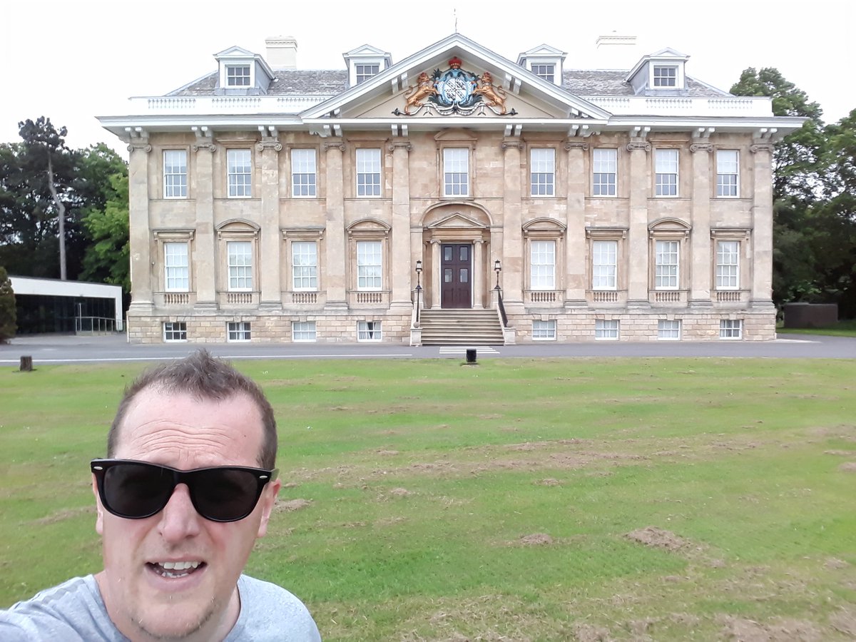 scottycash1974's tweet photo. Snaith and Cowick has some beautiful tracks and trails to run, plus this beautiful old building, that thanks to @CrodaPA , pedestrians like me can run past and enjoy...
#snaith #cowick #running #247running #ukrunchat #fitfor46 https://t.co/imSITgdCpj