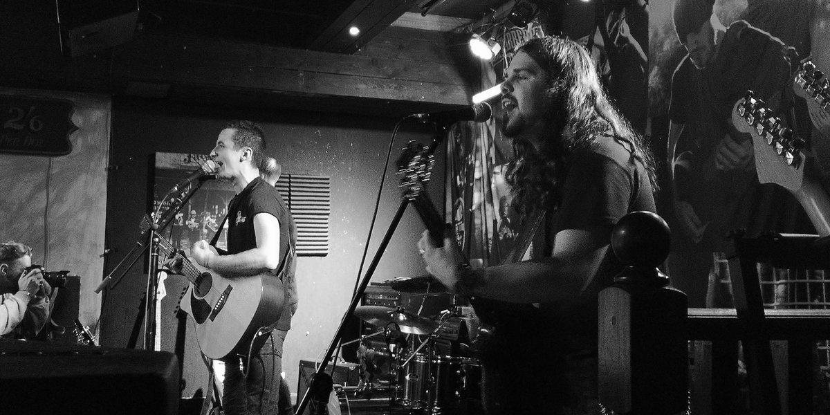 HeardNotHerd1's tweet image. Great night of live music at @PJMolloys #Dunfermline with @amylouandthemc @kendamaband @JackalsHQ and @SFT_Offic  Quality bands and crackin' music on your doorstep #SupportLocalMusic