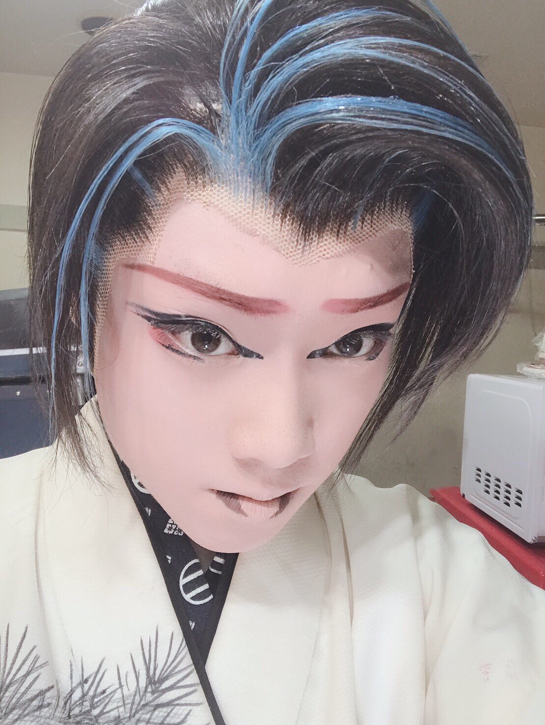 中野 博太 お疲れ様です 三吉演芸場公演2日目も無事に終わりました 女形は 純情花吹雪 を踊りました 尚 明日は休演日ですのでよろしくお願いします T Co D4fgelxme1 Twitter