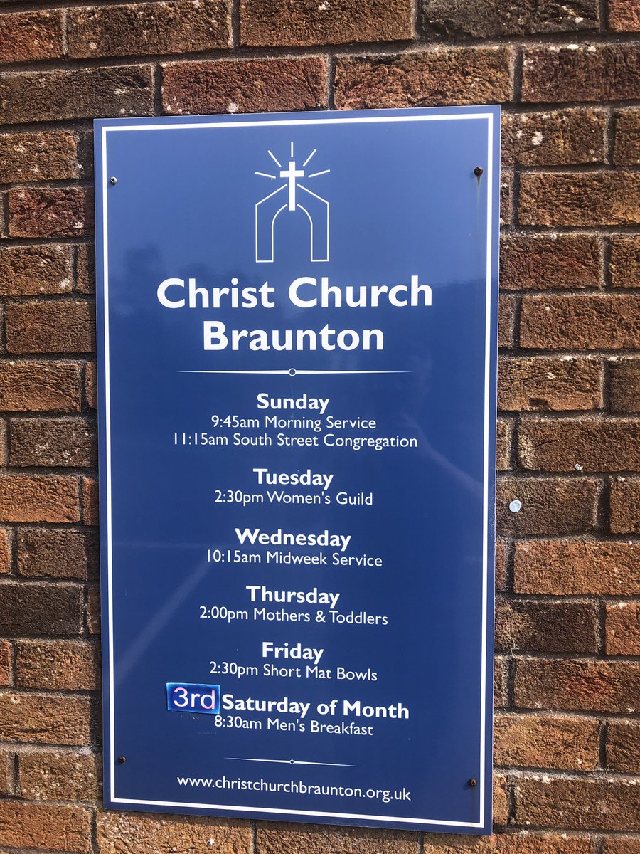 RobH_Akumen's tweet image. Wonderful afternoon with #braunton residents with @999Academy_Bwtr teaching #CPR &amp;amp; #defibrillation #learnlifesavingskills #savinglivestogether @swasFT