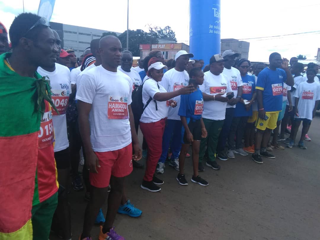 mekulualain's tweet photo. 1-mile race de l’IAAF à Yaoundé ce jour: il faut pratiquer le sport régulièrement pour garder la santé https://t.co/DSjekfWIUY