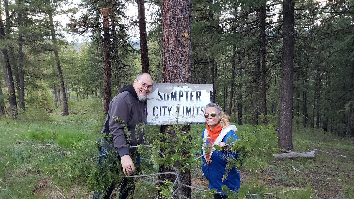 Delta9House's tweet photo. Of course, our 2nd 420-Friendly Airbnb is at 4,420' in the mountains of Sumpter, Oregon. 3 Cabins (Studio, ADA Studio, and 1Bdrm) for rent next door to The Coughie Pot Dispensary and The Log Cabin Restaurant [Grass, Food, Lodging] https://t.co/uacpQjqqhj