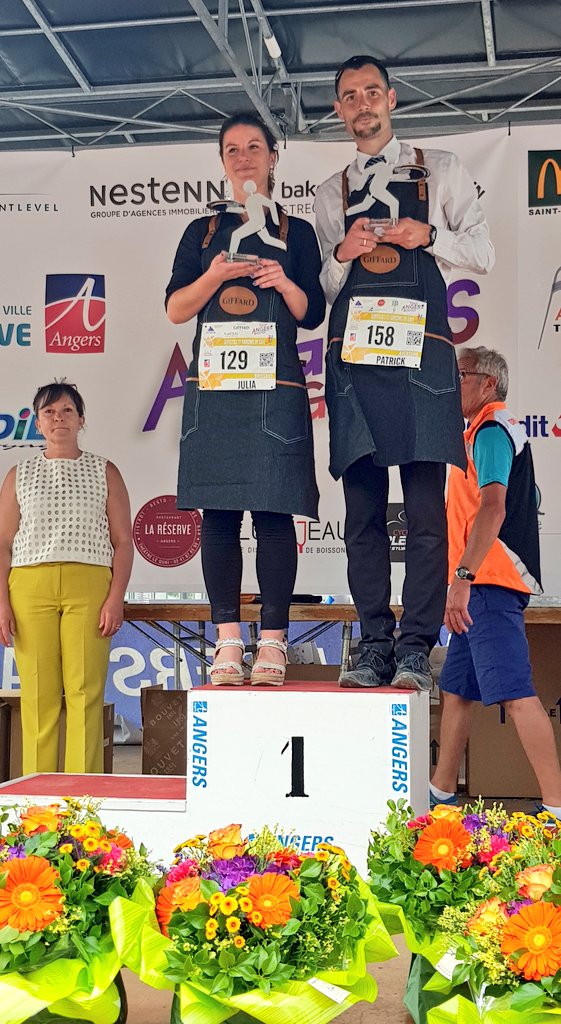 #ToutAngersBouge Podium de la course des serveuses et garçons de café :

🥉 Deborah Vannier
🥈 Célia Bodin
🥇 Julia Brissaud

🥉 Mael Hamon
🥈 Thomas Viéron
🥇 Patrick Averseng 

👏👏👏 Bravo à eux pour cette belle édition !