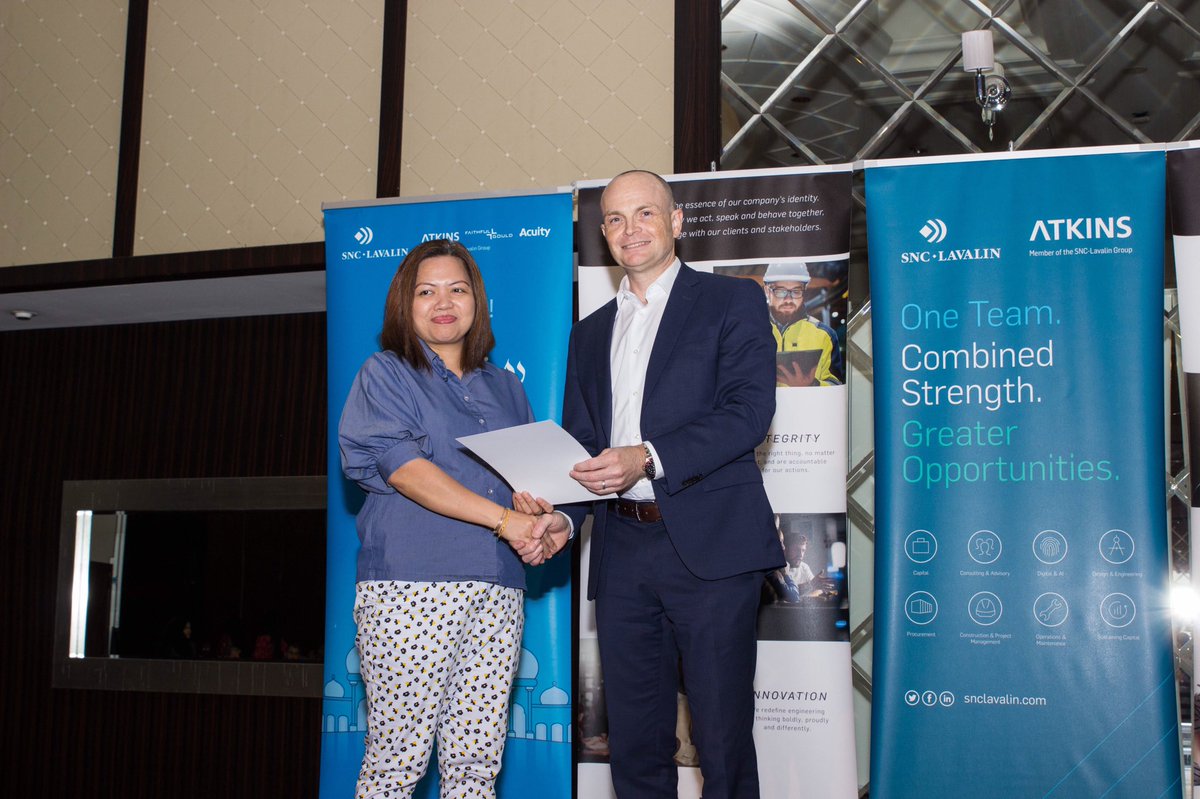 GrantPorterMEA's tweet photo. Quality time spent with @atkinsglobal team celebrating successes, togetherness and family. Congrats to our champions in the #MiddleEast for receiving the Perfect Service Awards, keep up the great work. Ramadan Kareem! #engineering #design #projectmanagement https://t.co/sEOa1FuZaZ