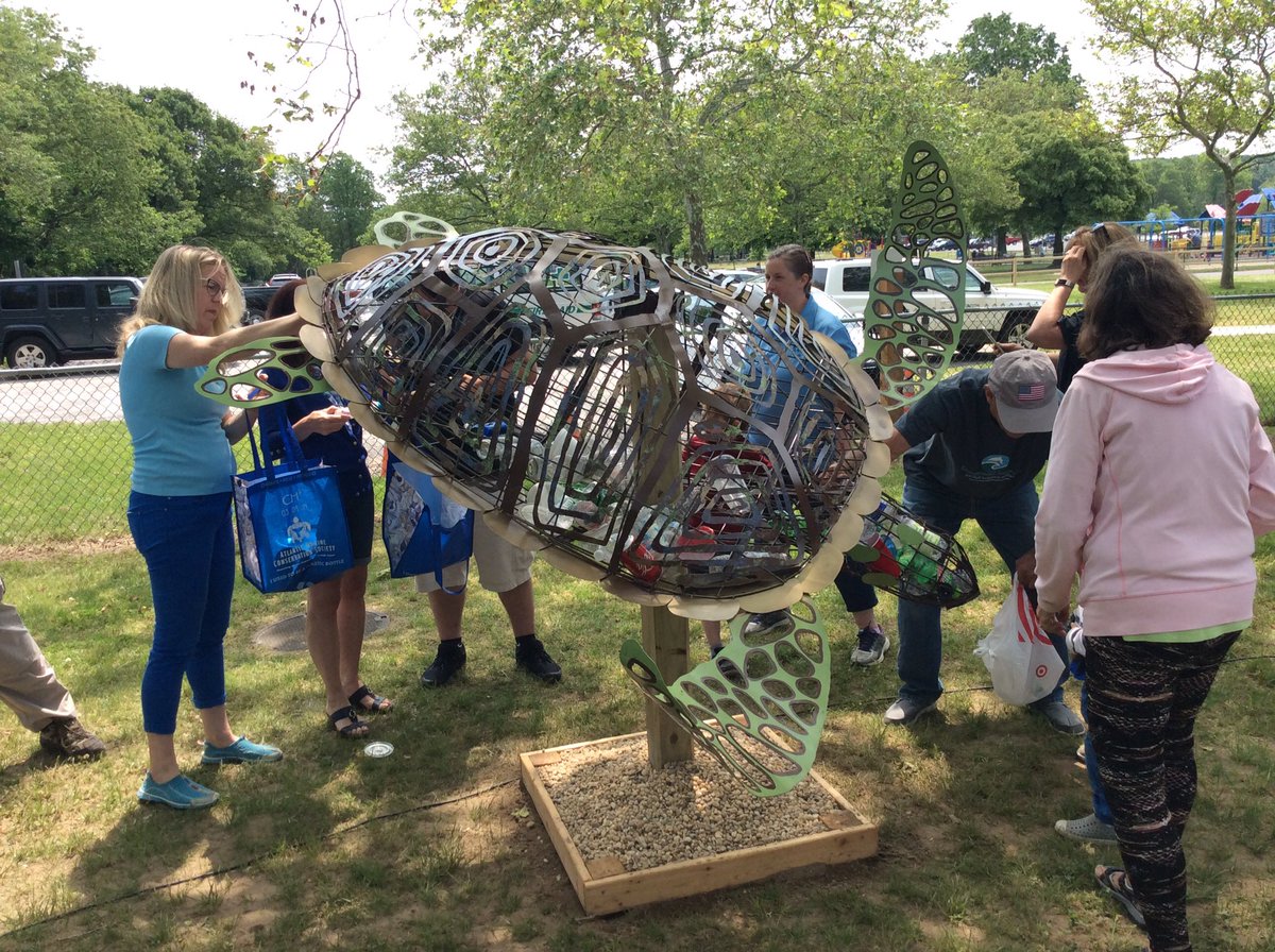 citizensenviro's tweet photo. Thanks to all who participated in the beach clean up and unveiling of the "Shelley the Turtle" sculpture at Sunken Meadow Park today. This permanent art installation will remind us to #breaktheplastichabit and #protectLISound. @amseasorg @KaraHahnLD5 https://t.co/YSYUzHljbP