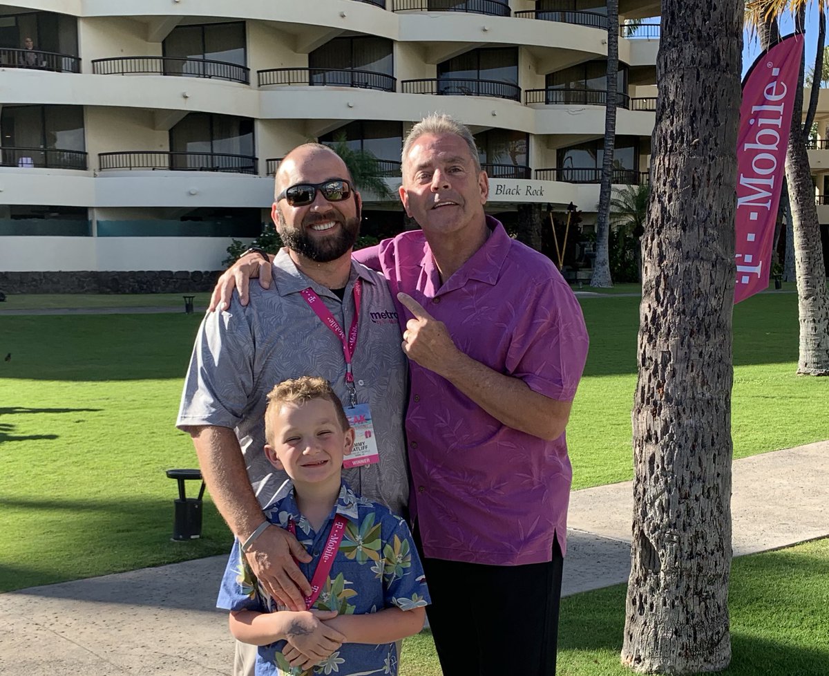 Jim7764's tweet photo. Last night was awesome!! Such a blessing to work for such an amazing company. #peak19 #MetroByTMobile #purplelife #ratliffsinhawaii https://t.co/vdmsUvwmEO