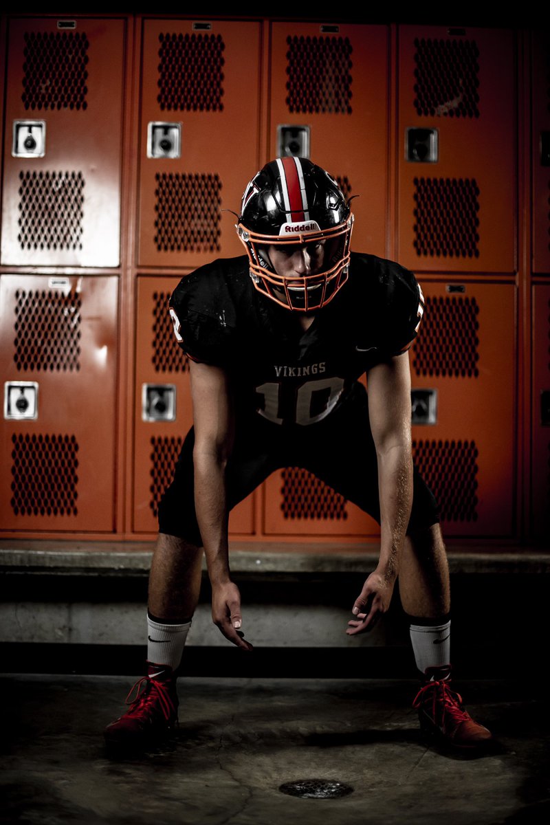 TwoPint11's tweet image. Starting the slow burn!🐺🏈