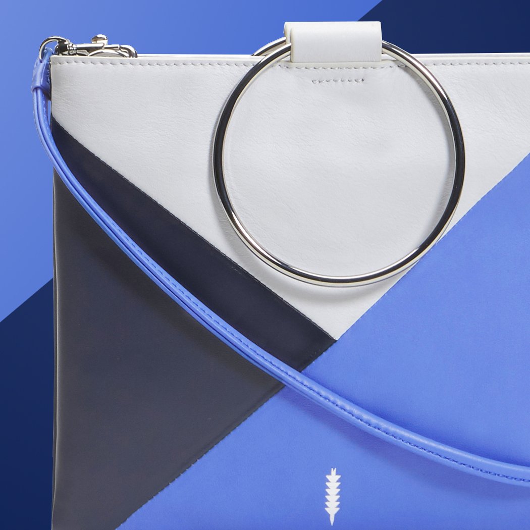 thackernyc's tweet photo. Modern design. Take a minimalist approach with our new Colorblock Collection.
.
.
.
.
.
#popart #moderndesign #architecturaldesign #baglover #designlovers #fashionbomb #colorsplash #colorpop https://t.co/KmQ7Kldh3D
