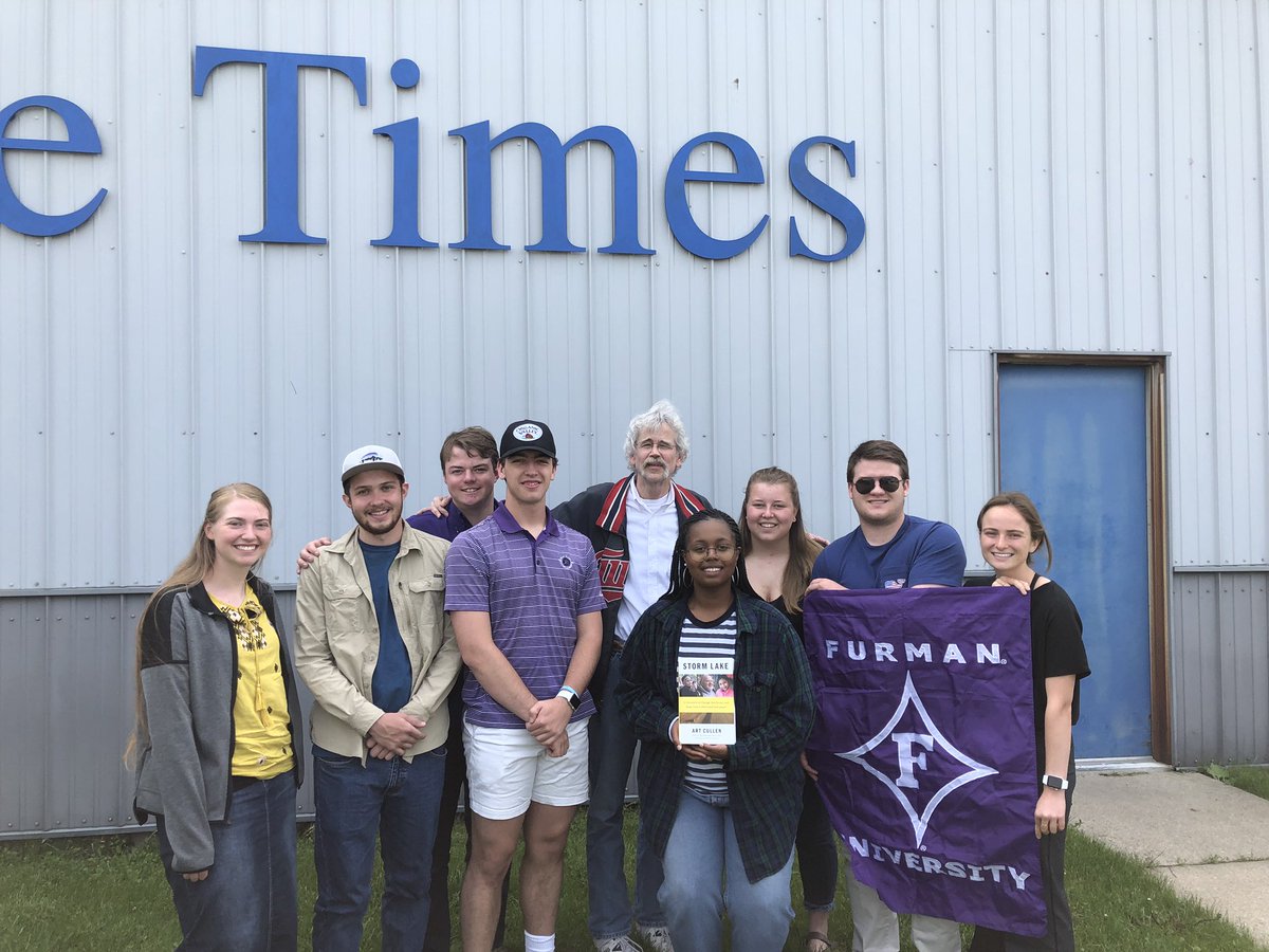 HalvaGlen's tweet photo. Extra Extra read all about it! 
It’s not everyday you meet a Pulitzer Prize winner! Thanks Art Cullen for having us!
@cullen_art @Furman_POL @FurmanU https://t.co/dosT33RsLg
