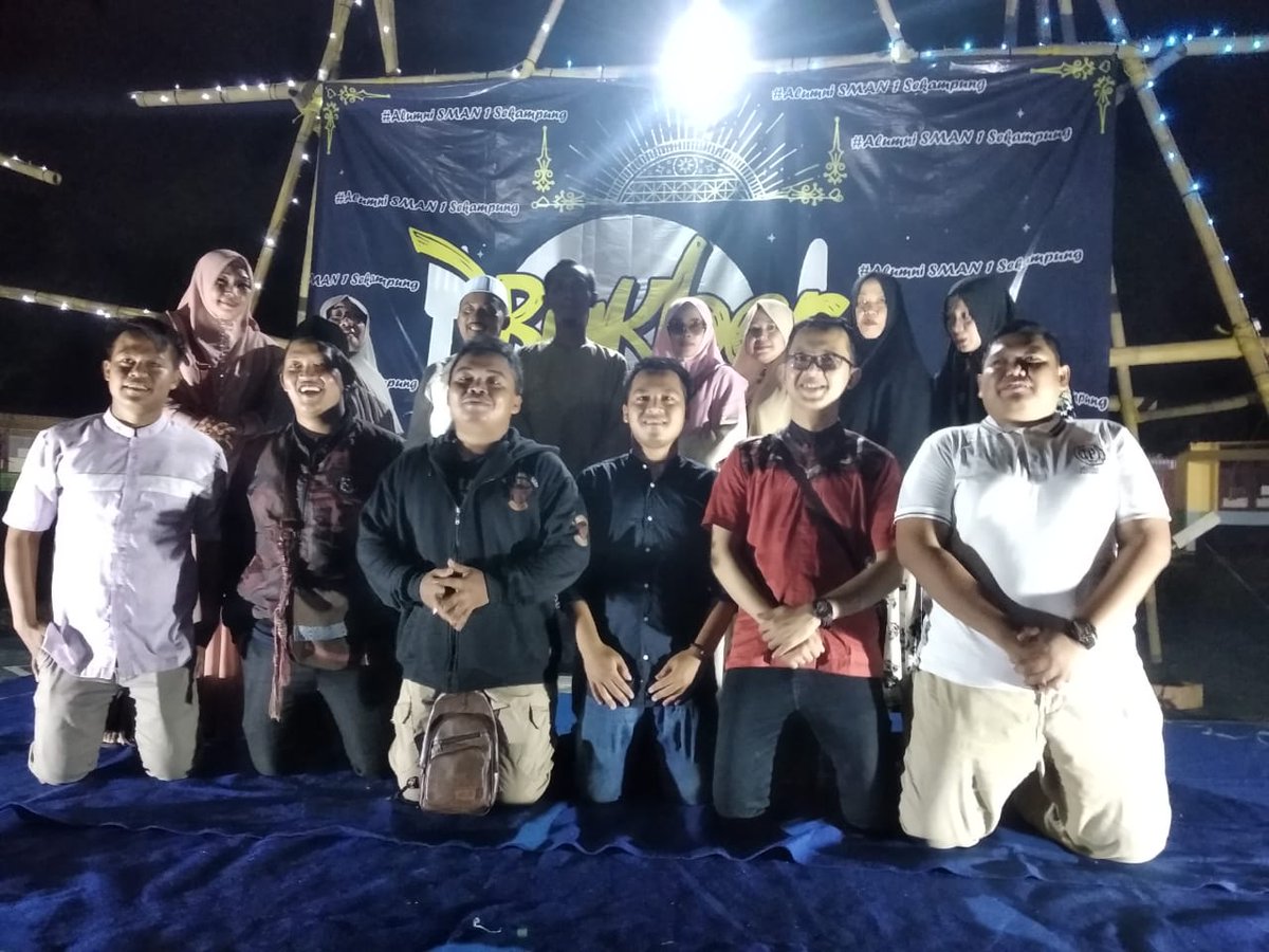 GengSekampoeng's tweet photo. IKA SMA N 1 Sekampung taun 2008
kompak selalu ya https://t.co/hjRY4UESDZ