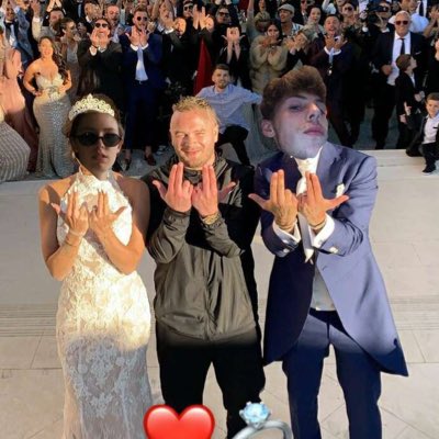 sassyboyyyyy's tweet photo. #EmerceLeS #TpasPret #NewCoupleGoal https://t.co/SYbMOqaglJ