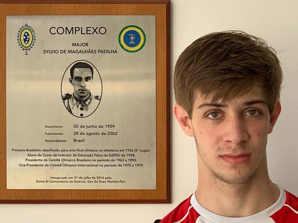 albertomurray's tweet photo. Homenagem da Esefex, que deu o nome do Major Sylvio de Magalhães Padilha ao Complexo Esportivo na Urca. #Esefex #CalçãoPreto #Exército #Esporte #Educação https://t.co/VQfhlEiP6o