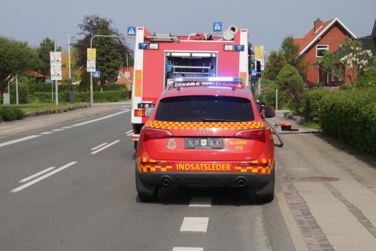 pressefotosdk's tweet photo. Ild i carport i Bjerringbro.
#ildibygning #brand #bjerringbro #politidk #nyheder https://t.co/vKLEjPMBpJ