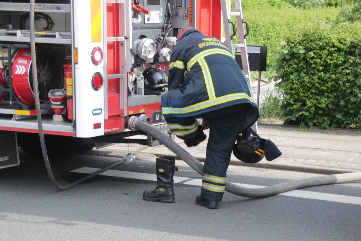pressefotosdk's tweet photo. Ild i carport i Bjerringbro.
#ildibygning #brand #bjerringbro #politidk #nyheder https://t.co/vKLEjPMBpJ