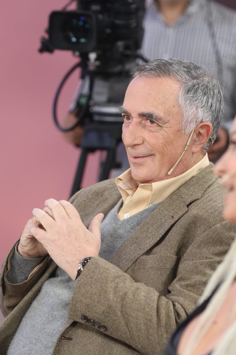 Mirtha Legrand Twitterren El 100 De Los Criminales Son Hijos No Deseados Dijo Juan Carlos Parodi En La Mesaza De Mirthalegrand Para Almorzandoconmirtha Https T Co 5gopeodw7n