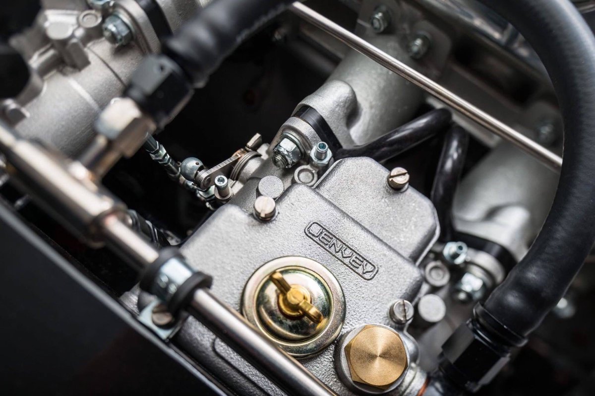 Jenvey Heritage DCOE Throttle Bodies – Fuel Injection For Classic Cars

Link: silodrome.com/jenvey-heritag…

<a href="/JenveyDynamics/">Jenvey</a> #fuelinjection #carburetor #classiccar #vintagecar #car #cars