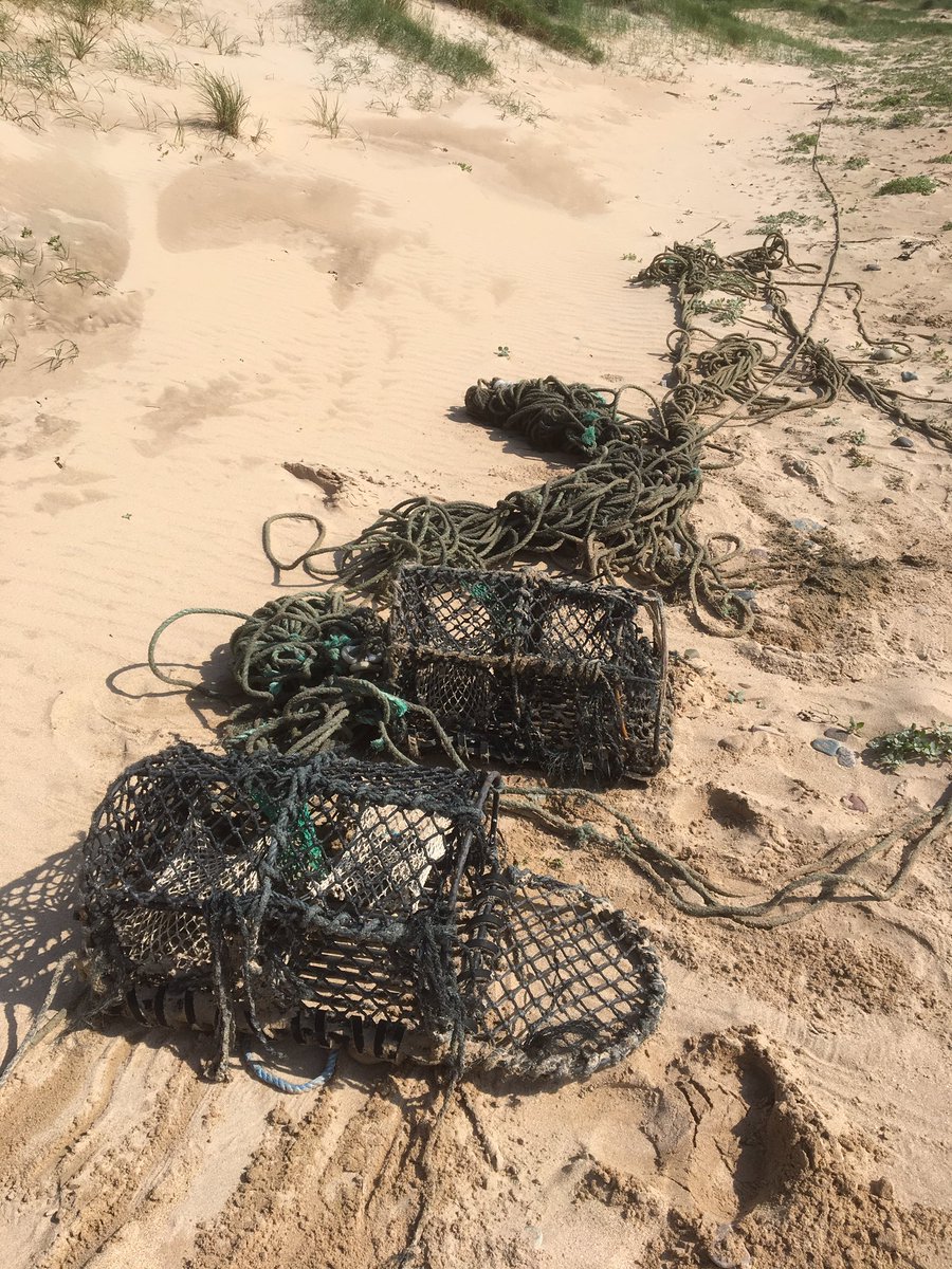 BeachVagabond's tweet image. @2minbeachclean What an afternoon that was, creels now fully ‘recovered’ , next phase to untangle the rope. #pollution #marinelitter #2minutebeachclean #heavy