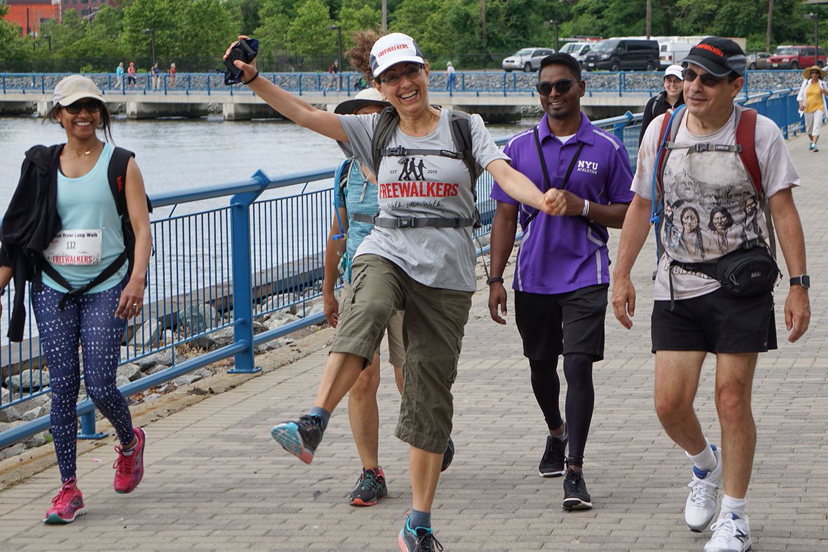 FreeWalkers tweet media