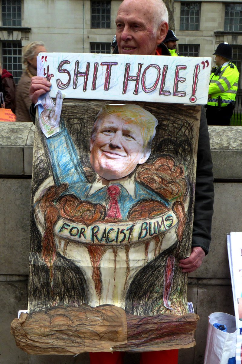 Loveon999's tweet photo. @realDonaldTrump @CNN @nytimes Nasty trump out to embarrass US again with his nasty. Plz address her as Her Majesty this time!
👉 In memory of your shithole buddy Nigel Farage. 🤣
#MilkshakesAgainstTrump
#StopTrumpism
#TogetherAgainstTrump
#AlabamaShake https://t.co/KEpoSJNAER
