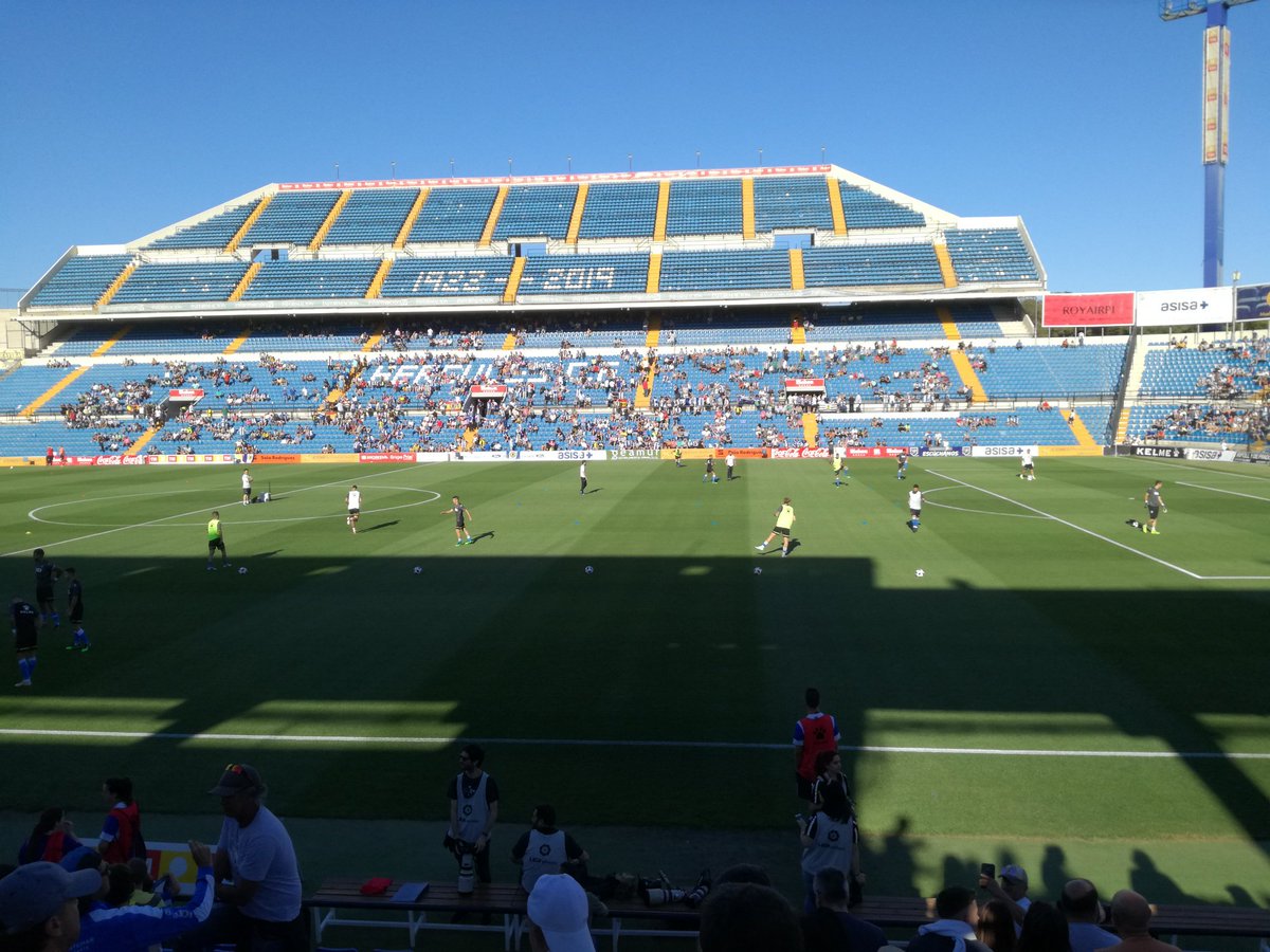 insanmartin5's tweet image. Ambientazo impresionante, colas en taquilla hasta pista de atletismo. Nervioso como hace años, demasiada ilusion.