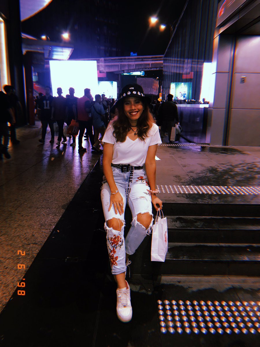 Adillathunder's tweet image. Since these days myself is like a ‘sloth’ , my husband always pick me nice clothes...  so here OOTD styled by my husband :) #pinktbi #brainconcussion I’ve showed some improvement on myself day by day . Don’t give up adilla :D