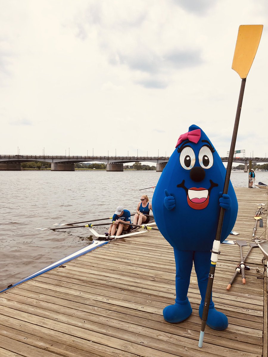 dcstrokes's tweet image. Wendy The Water Drop from @dcwater gets ready for her race at #stonewallregatta