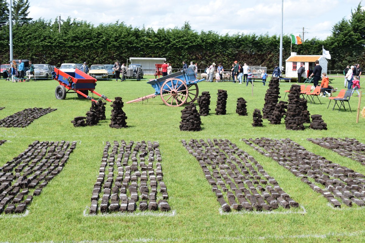 AmberFirstAid's tweet photo. @ballyteaguegfc @GardaTraffic @NaasGarda @RathanganCFR @CFRIreland Turf Footing Championships https://t.co/bZS9LVGEC8